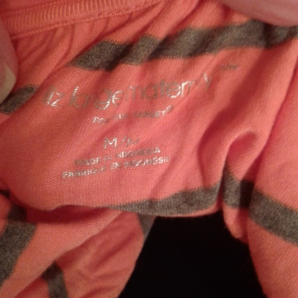 Liz Lange Maternity Chevron Dress - Picture 7 of 8